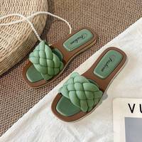 Sandales plates décontractées pour femmes, style créateur, à bout ouvert, en PVC, confortables, avec sangle en sangle tissée et semelle intérieure en caoutchouc, pour la maison et la chambre.