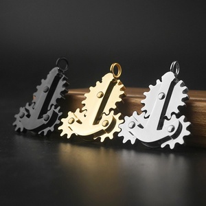 Colliers pendentifs unisexes en acier inoxydable de haute qualité, plaqués or 18 carats, au design élégant et original, pour les fêtes - Product Image 4