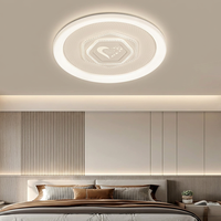 Plafonnier LED moderne motif cœur d'amour pour chambre romantique, lumière douce et variable en intensité, directement de l'usine de Zhongshan, vente en gros
