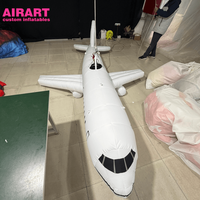 Simulateur d'avion gonflable de 4 mètres de long pour la décoration de musée aérospatial, costume d'avion gonflable et accessoire publicitaire