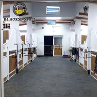 Box d'écurie pour chevaux de luxe, permanente, préfabriquée, avec porte battante, panneaux avant en bambou pour les fermes