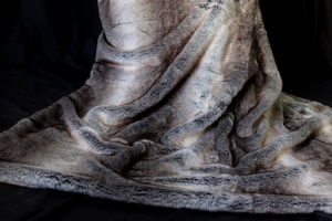 Chăn lông giả sang trọng màu xám nâu sói, siêu mềm, ngoại cỡ, dày dặn, ấm áp, có thể lộn mặt thành nhung mềm mại - Product Image 5