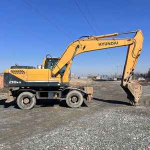 Excavatrice sur pneus Hyundai 210W-9 d'occasion à vendre moteur modèle 2023 en excellent état de 21 tonnes - Product Image 1