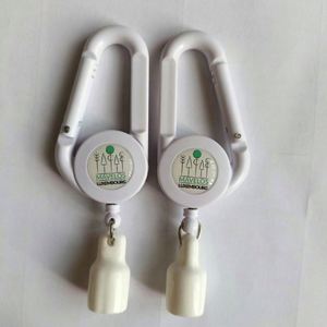 Porta-credenciales Retráctil Personalizado para Exteriores con Clip Metálico - Material ABS Colorido, Impresión Serigráfica, Regalo Promocional para Senderismo - Product Image 3