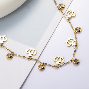 Le Japon et la Corée du Sud ins style élégant <span class=keywords><strong>bijoux</strong></span> en <span class=keywords><strong>acier</strong></span> au titane couronne creuse bracelet collier ensemble accessoires en gros - Product Image 2