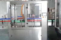 Capsuleuse automatique électrique de bouteille/machine de capsulage de vis facile à utiliser avec l'emballage en plastique de roulement et de moteur pour des boissons