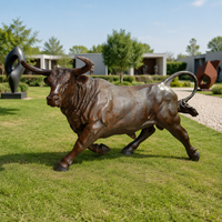 Grande statue d'animal de jardin sculpture de taureau en bronze grandeur nature à vendre