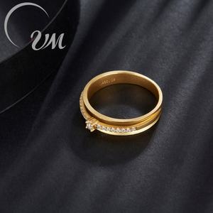 แหวนแต่งงานเพชรทรงเบเซลชุบทอง 18K/เงินแท้ 925 จาก UM Jewelry ขายส่งสำหรับงานหมั้น งานครบรอบ และงานปาร์ตี้ - Product Image 3