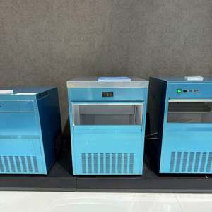 เครื่องทำน้ำแข็งเกล็ดคุณภาพสูงเชิงพาณิชย์ขนาดใหญ่สำหรับอุตสาหกรรม  เครื่องทำน้ำแข็งเกล็ดสำหรับการแปรรูปอาหารแช่แข็ง - Product Image 2