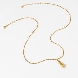 Collier pendentif goutte d'eau tendance, étanche, plaqué or 18 carats, en acier inoxydable, long collier pendentif pour femmes - Product Image 5
