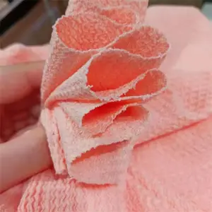 Tecido de tricô de amônia e poliéster elástico personalizável para primavera e verão, tecido crepe jacquard com listras de água