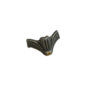Chengyu C014 Leaf Base Zinc Alloy <b>Corner</b> <b>Protector</b> For Wooden Boxes Wine Boxes - Product Image 3