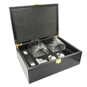 Estante <span class=keywords><strong>de</strong></span> madera reutilizable con forma <span class=keywords><strong>de</strong></span> Granada para whisky, caja <span class=keywords><strong>de</strong></span> madera negra <span class=keywords><strong>de</strong></span> alta calidad con piedras, cubo <span class=keywords><strong>de</strong></span> hielo, juego <span class=keywords><strong>de</strong></span> regalo con <span class=keywords><strong>gafas</strong></span> - Product Image 2