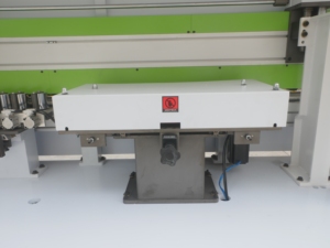 Máquina de Enchapado de Cantos Automática para Aluminio y Madera JD-FK768, Alta Velocidad, Sin Enjuague, 7KW, Velocidad de Alimentación de 10~15m/min, 380V, 1 Año de Garantía - Product Image 2