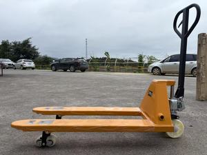 Chariot transpalette manuel à fourche large avec roues en nylon pour <span class=keywords><strong>quai</strong></span> de chargement, service OEM, à vendre dans le monde entier - Product Image 2