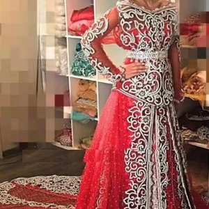 Magnifique Lehenga Choli de créateur, brodé de perles de verre et de pierres, longueur ras du sol, style Moyen-Orient, pour mariage et fête - Product Image 4