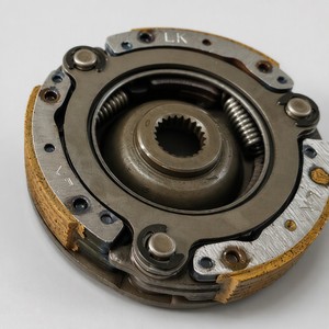 Conjunto de Embreagem para Motocicleta Honda K1M, Conjunto Completo de Embreagem em Ferro Fundido e Liga de Alumínio - Product Image 3