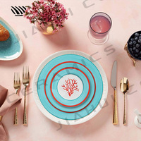Embrace Oceanic Esthétique Assiettes à dîner en porcelaine-Motifs de corail rouge vif sur toile bleue-blanche
