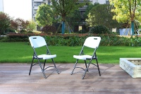 Vente en gros Chaise pliante portable en HDPE blanc pour les événements de fête en plein air à l'intérieur