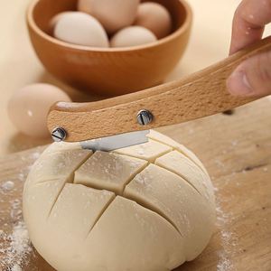 Baking <b>Tools</b> Dough Scoring Knife with 5 Blades and PVC <b>BOX</b> <b>Wood</b> Handle Bread Lame - Product Image 4