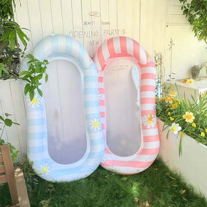 Bouée gonflable en PVC avec filet pour adultes, design rayé bleu et rose, chaise longue flottante pour piscine - Product Image 1