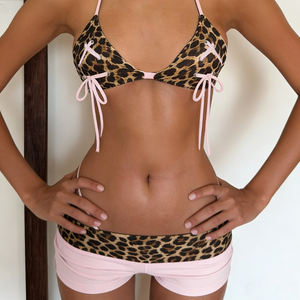 Ensemble deux pièces Y2K, imprimé léopard, haut halter sexy dos nu, short taille basse, bikini de plage, tricot fin, bouton - Product Image 2