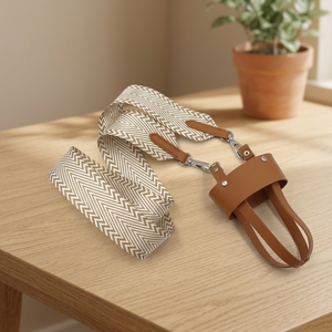 Funda de cuero PU aislante inclinada de moda 2026, elegante y de alto valor, para botella de agua portátil para exteriores con correa para el hombro - Product Image 3