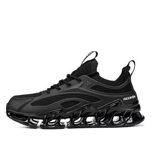 รองเท้าวิ่งแฟชั่นใหม่ปี 2026 รองเท้าผ้าตาข่ายลำลองสำหรับวิ่งมาราธอน ออกกำลังกาย เดินเล่น ยืดหยุ่น สวมใส่สบาย รองเท้าผ้าใบคู่รัก รองเท้ากีฬาสำหรับผู้ชาย - Product Image 1