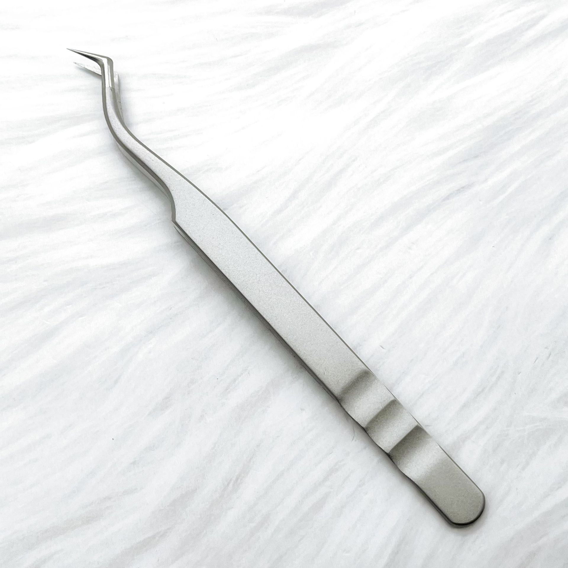 Chinese Phoenix Straight Clamp Tweezers