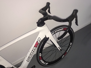 Vélo de route en fibre de carbone OEM ERICA RB005, groupe Shimano 105, 2x11 vitesses, cadre super léger 700C - Product Image 2