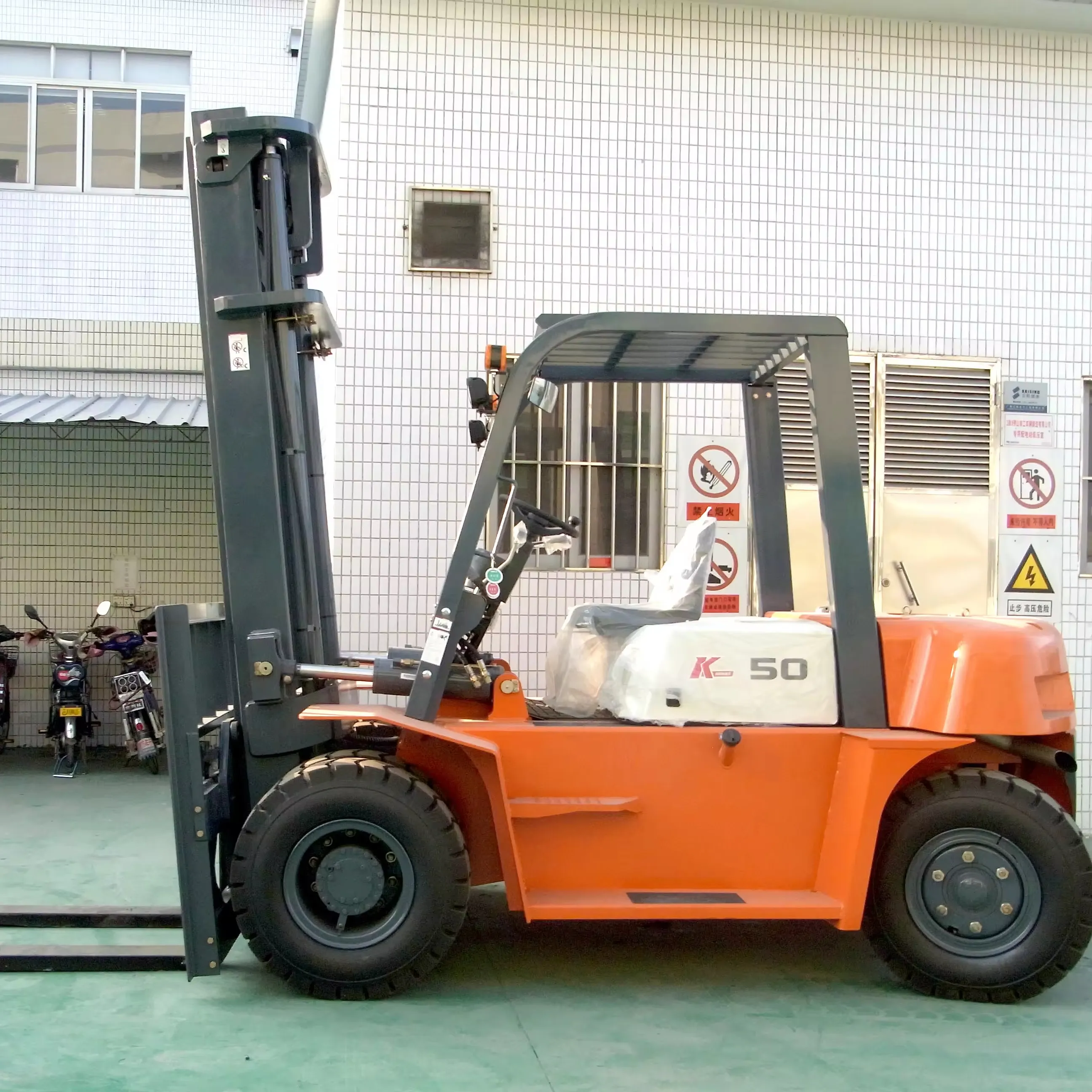 Hot Sale Brand CPCD50 5Ton Diesel Forklift Auction With Clip In Pakistan