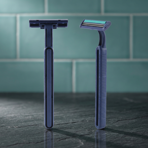 Maquinilla de Afeitar de Acero Inoxidable Ligera y Duradera para Viajes, Diseño de Seguridad con Ángulo Ajustable, Doble Cuchilla, No Desechable, Plástico de Grado A+ - Product Image 2