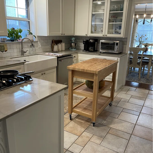 Chariot de cuisine moderne à roulettes avec plan de travail en bois à grain bout, îlot de cuisine mobile portable avec rangement pour la maison - Product Image 3