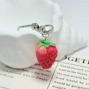 Porte-clés ChenXi personnalisé simple en forme de fraise, jolie décoration de sac, cadeau pour filles, cadeau promotionnel - Product Image 1