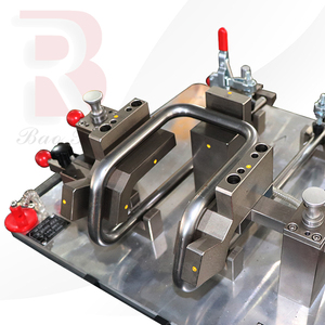 Máquina de dobra esquerda e direita do <span class=keywords><strong>CNC</strong></span> da carga automática da tubulação e do tubo para a haste principal automotivo do headrest do refreamento