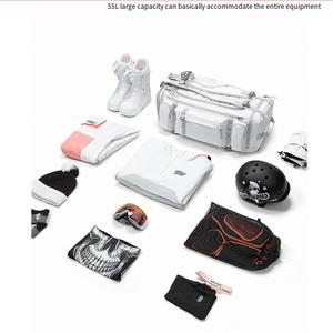 La mochila Snowgear se puede colgar de gran capacidad Separación seca y húmeda Nuevas raquetas de nieve Hombres y mujeres Venta al por mayor Bolsa de esquí transfronteriza - Product Image 4