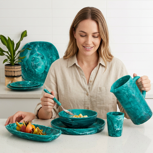 Ensemble de carafes en résine turquoise, style moderne et luxueux, écologique, passe au lave-vaisselle, durable, pour les fêtes, le vin et les boissons - Product Image 1
