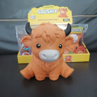 Jouet Squishy Amusant Vache des Highlands, Design Animal de Ferme Adorable, Longue Corne Moelleuse, Couleur Orange Marron, Jouet Anti-Stress pour le Jeu