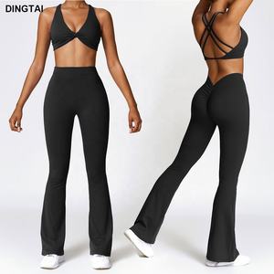 Vente en gros de vêtements de yoga avec logo personnalisé pour femmes, ensemble de vêtements de sport, soutien-gorge, pantalon évasé - Product Image 2