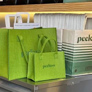 Sac fourre-tout personnalisé en feutre, tendance, portable, grande capacité, plusieurs tailles, avec gaufrage, pour femmes - Product Image 3
