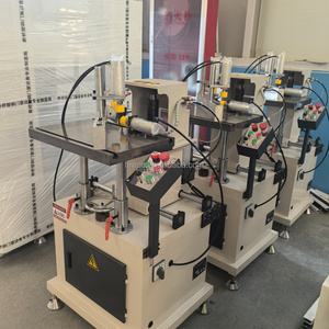Machine de fraisage d'extrémités pour profilés en aluminium, machine de fraisage d'extrémités pour la fabrication de fenêtres en aluminium - Product Image 1
