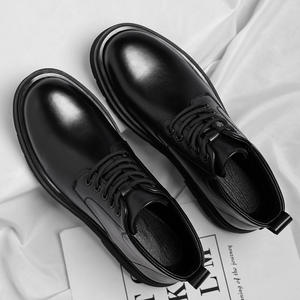 Botas Cortas Transpirables con Suela Gruesa 2026 para Hombre, Botas de Cuero Casuales, Botas de Trabajo Negras Simples, Zapatos de Cuero a la Moda - Product Image 1