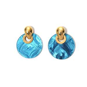 Boucles d'oreilles pendantes tendance pour femmes, résine bleue, plaqué or, acier inoxydable 316L, design durable - Product Image 1