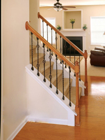 Pièces d'escalier traditionnelles en bois massif OEM/ODM, poteau de balustrade pour usage hospitalier, écologique, garantie 1 an, fabriqué au Vietnam par BuildingWoods