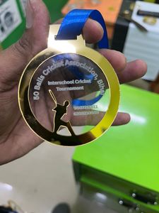 Medallas acrílicas personalizadas Forma única Elegante y duradera Ideal para ceremonias de premios y concursos de entrega de regalos - Product Image 2