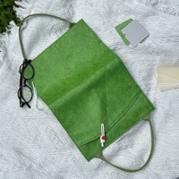 Sarung Buku Grosir Bahan Kertas Tyvek Pelindung Kantong Debu Organizer Kindle Tahan Air untuk Pembaca