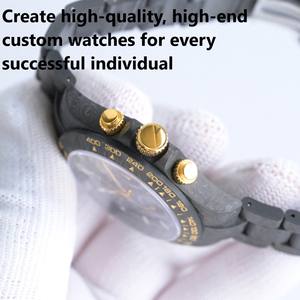 นาฬิกาข้อมือแต่ละเรือนมีลวดลายคาร์บอนไฟเบอร์ที่เป็นเอกลักษณ์เฉพาะตัว เป็นราชาแห่งคุ้มค่าคุ้มเงิน นาฬิกาข้อมือจักรกลสำหรับผู้ชาย - Product Image 2