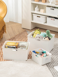Caja de Almacenamiento de Plástico de Estilo Clásico con Tapa y en Varios Tamaños para Ropa, Juguetes y Aperitivos del Hogar - Product Image 3