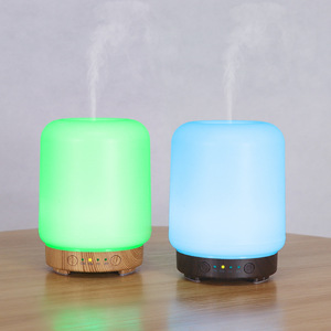 Difusor de aroma minimalista de 200 ml con luz LED alimentada por USB, humidificador ambiental para uso en el hogar, oficina o escritorio. - Product Image 2