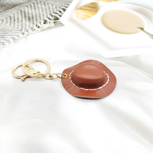 ミニカウボーイハットキーホルダー PUレザーと金属プラスチック亜鉛合金製 軽量キーホルダー レザーキーホルダー - Product Image 5